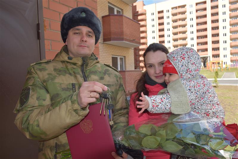 Генерал армии Виктор Золотов поздравил личный состав с Днем тыловых подразделений
