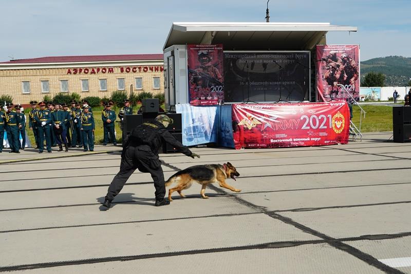 Восточный округ Росгвардии участвует в международном форуме «Армия-2021»