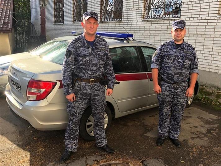 Сотрудники Росгвардии оперативно разыскали в Ленобласти пропавшего ребёнка