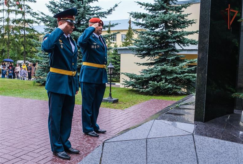 Отдельному отряду специального назначения «Меркурий» Росгвардии вручили боевое знамя