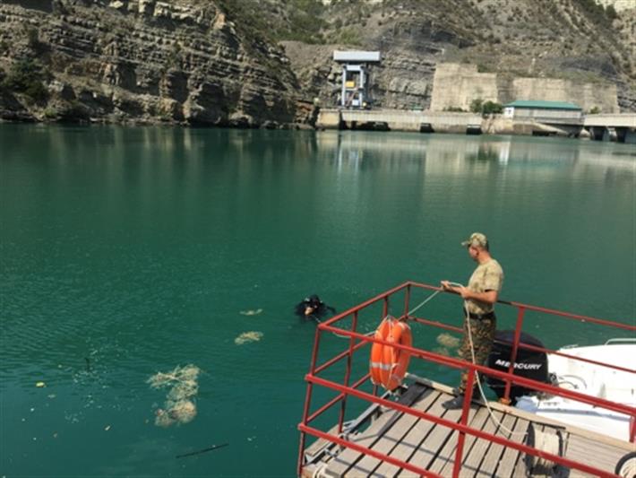 Тренировки на больших глубинах провели водолазы каспийского ОМОН Росгвардии