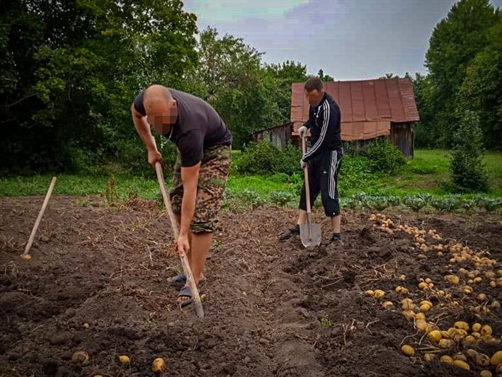 Сотрудники чувашского ОМОН Росгвардии помогли семье погибшего товарища 