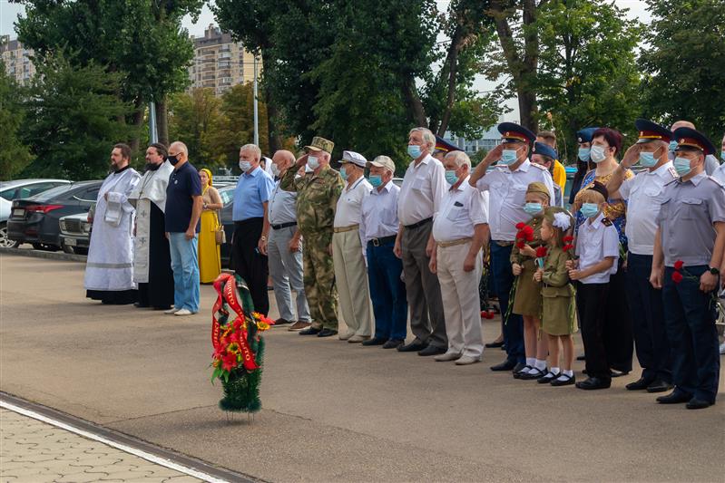 Ветераны войск правопорядка приняли участие в памятной акции в Краснодаре