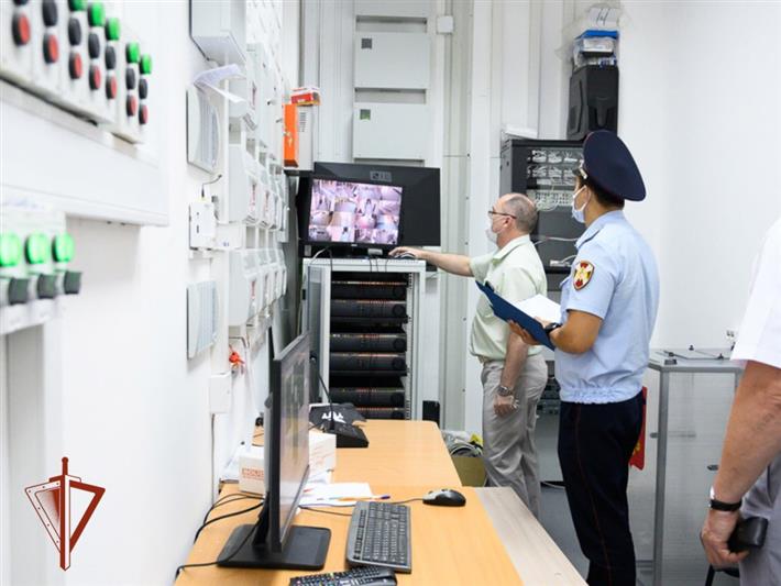 Росгвардия проверяет безопасность образовательных учреждений Сибири