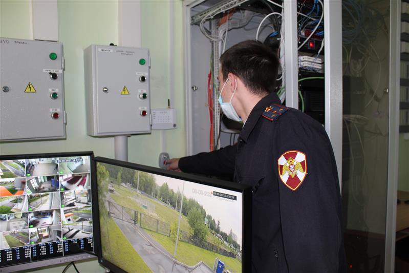 Росгвардия проверила безопасность более 11 тысяч образовательных учреждений Северо-Запада России