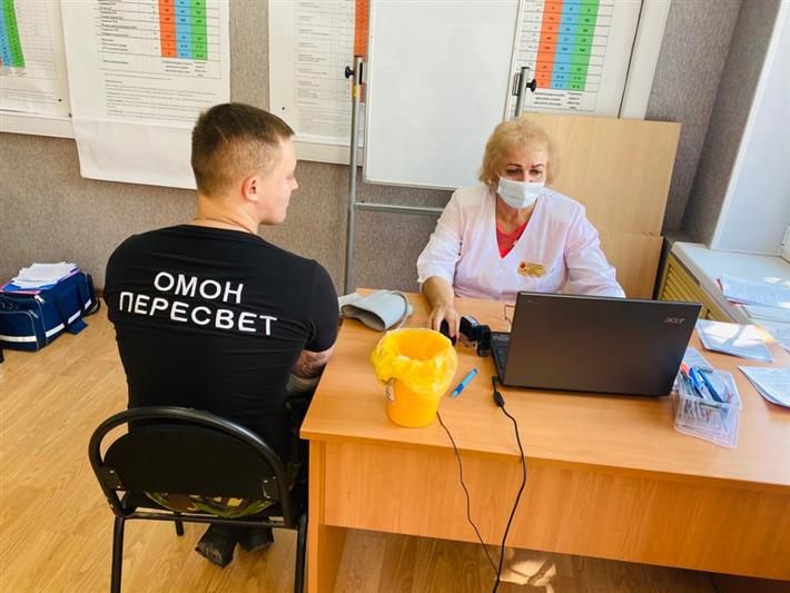 Сотрудники Росгвардии сдали более 20 литров крови для медучреждений Подмосковья