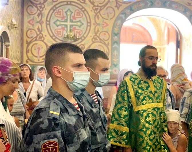 Росгвардейцы встретили в Крыму ковчег с мощами Александра Невского