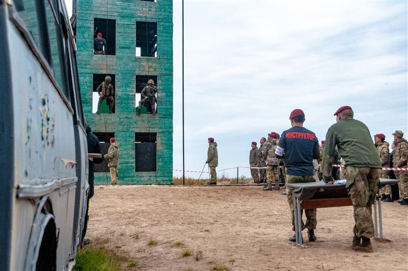 Росгвардейцы Северо-Западного округа приняли участие в испытаниях на право ношения крапового берета 