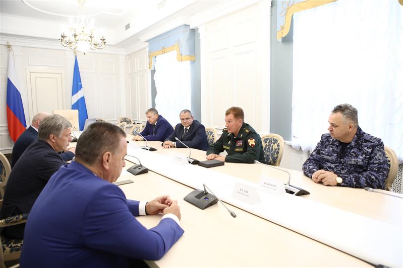 Командующий Приволжским округом Росгвардии встретился с врио губернатора Ульяновской области 
