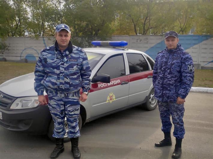 Росгвардейцы помогли вернуться домой пожилому жителю Омска 