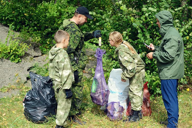 Росгвардейцы поддержали всероссийскую экологическую акцию в Кузбассе