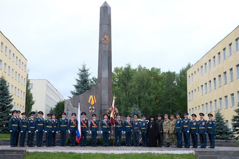 Бригаде оперативного назначения Центрального округа Росгвардии вручили Боевое знамя