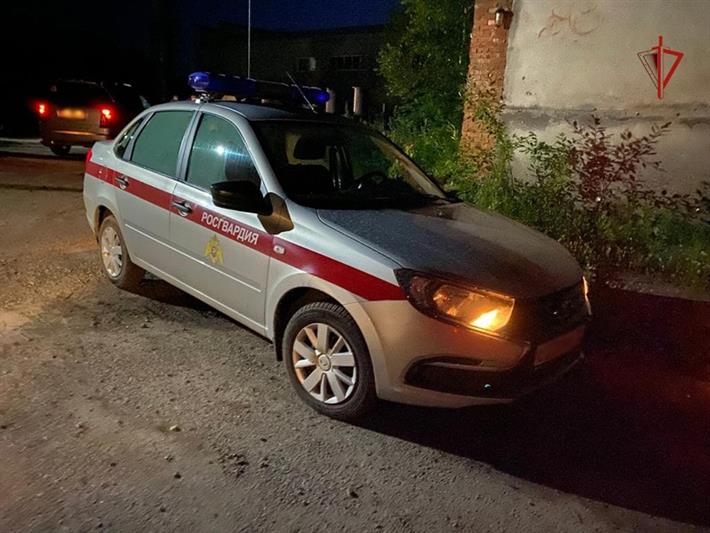 Росгвардейцы задержали агрессивного пациента, напавшего на фельдшера скорой помощи Томска