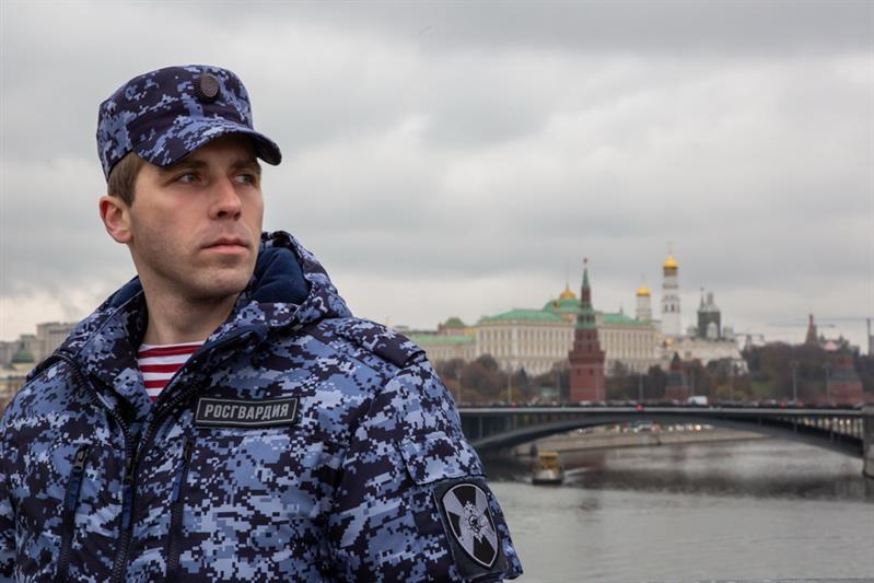 Около 5 тысяч росгвардейцев обеспечат безопасность москвичей и гостей столицы в День города