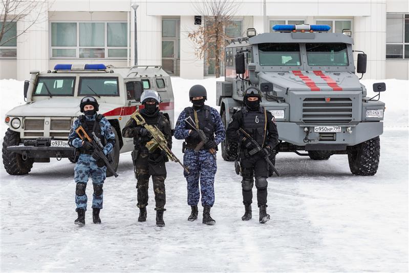 Начальник столичного главка Росгвардии поздравил личный состав с 5-летием территориального органа