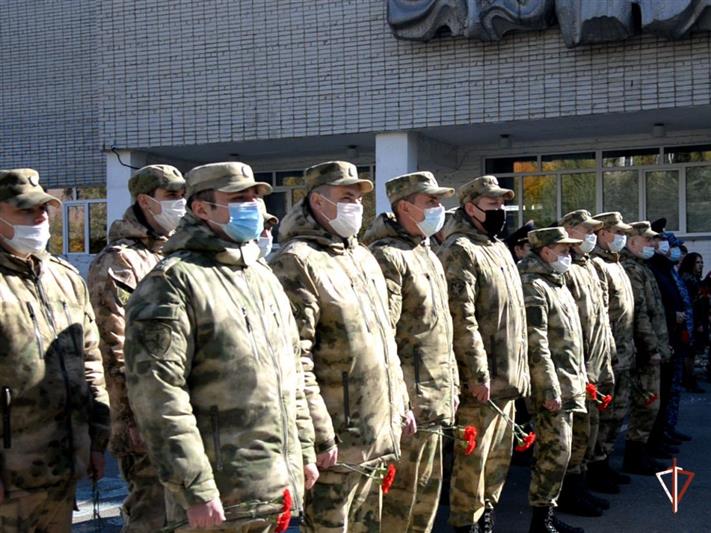 Память погибшего воина правопорядка увековечили в Кургане (видео)