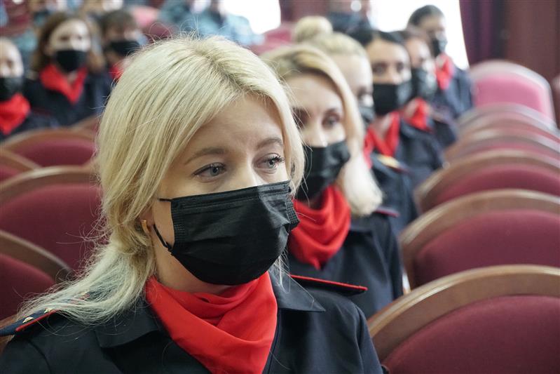 Столичной дивизии по охране общественного порядка вручили Боевое знамя (видео)