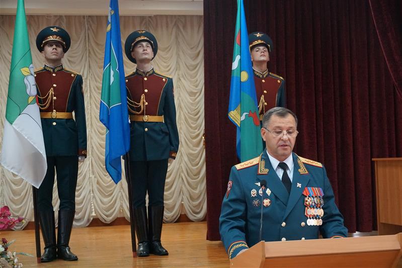 Столичной дивизии по охране общественного порядка вручили Боевое знамя (видео)