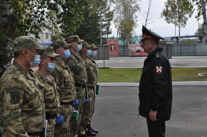 Командующий Восточным округом Росгвардии проверил подразделения ведомства в Хабаровском крае 