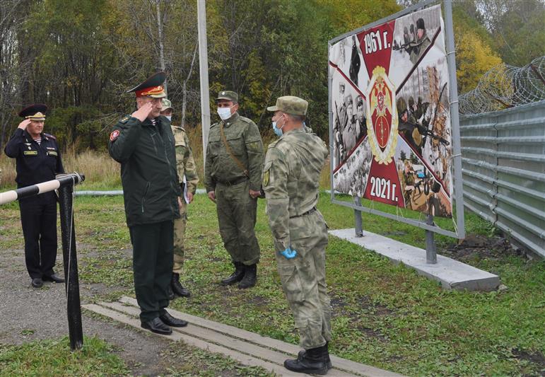 Командующий Восточным округом Росгвардии проверил подразделения ведомства в Хабаровском крае 