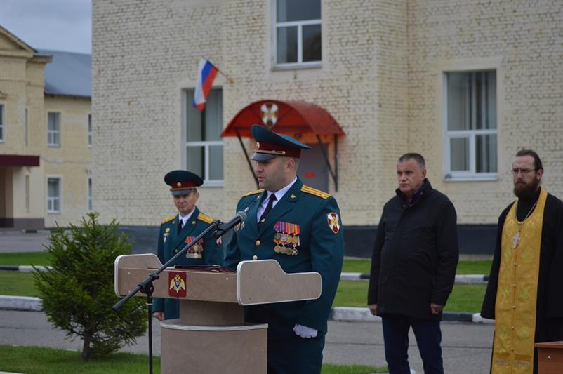 Электростальскому центру подготовки личного состава Центрального округа Росгвардии вручили боевое знамя