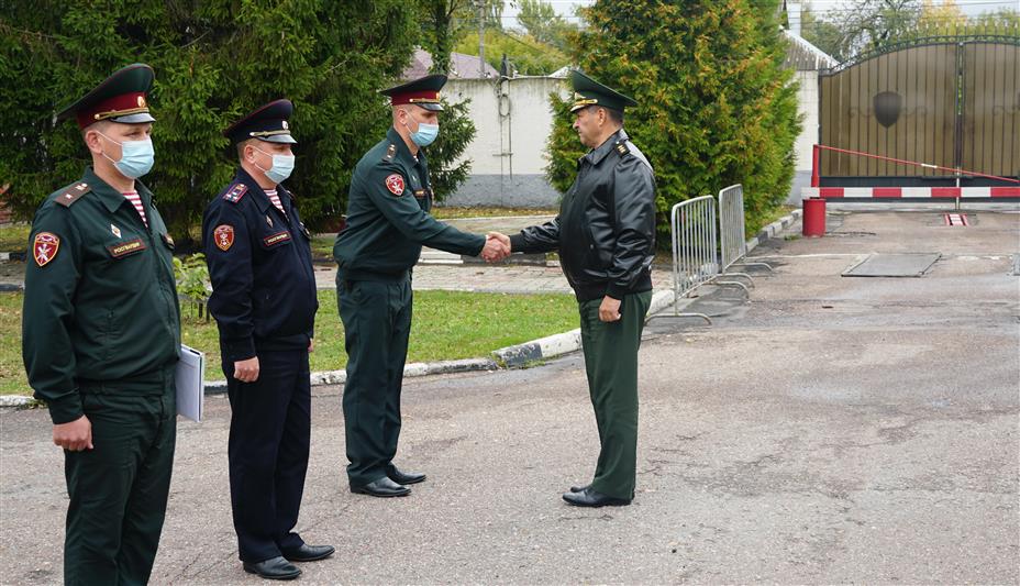 Командующий Центральным округом Росгвардии проверил деятельность тероргана ведомства в Брянской области