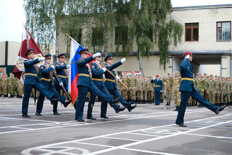 Отряду спецназа «Пересвет» Росгвардии в день его 15-летия вручили Боевое знамя