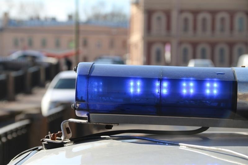 Сотрудники Росгвардии пришли на помощь велосипедисту, пострадавшему в ДТП в Петербурге