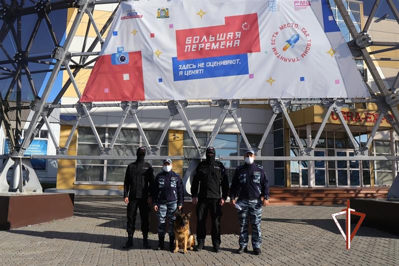 Росгвардейцы обеспечили безопасность всероссийского конкурса «Большая перемена» 