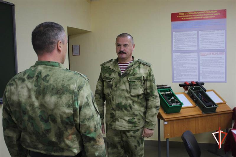 В Уральском округе Росгвардии завершился сбор начальников учебных центров