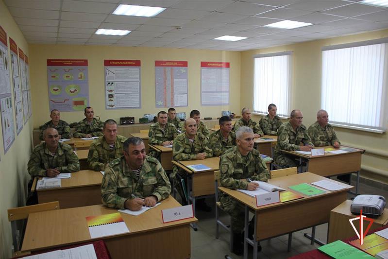 В Уральском округе Росгвардии завершился сбор начальников учебных центров