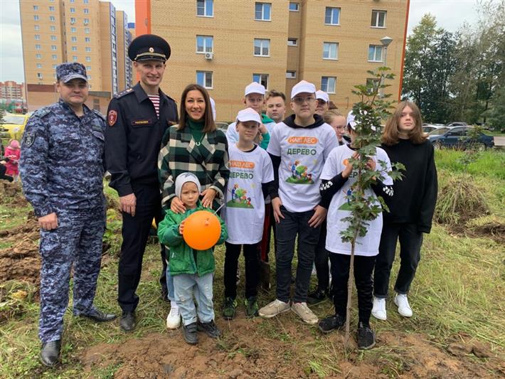 Сотрудники Росгвардии поддержали экологическую акцию в Подмосковье