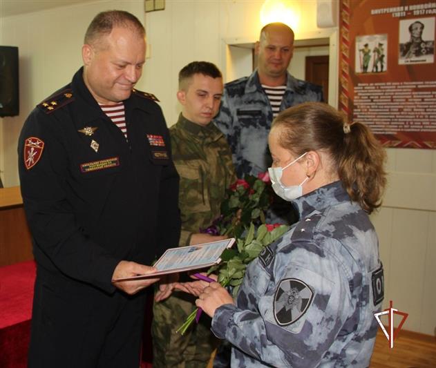 В Тюмени кинологам Росгвардии  вручили  свидетельства об успешном завершении курса обучения (видео)