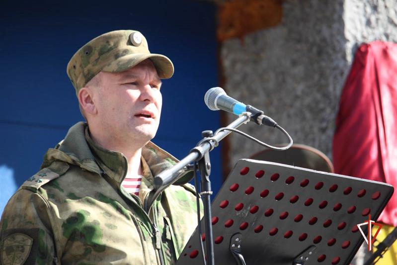 На Урале увековечили память о погибшем воине правопорядка