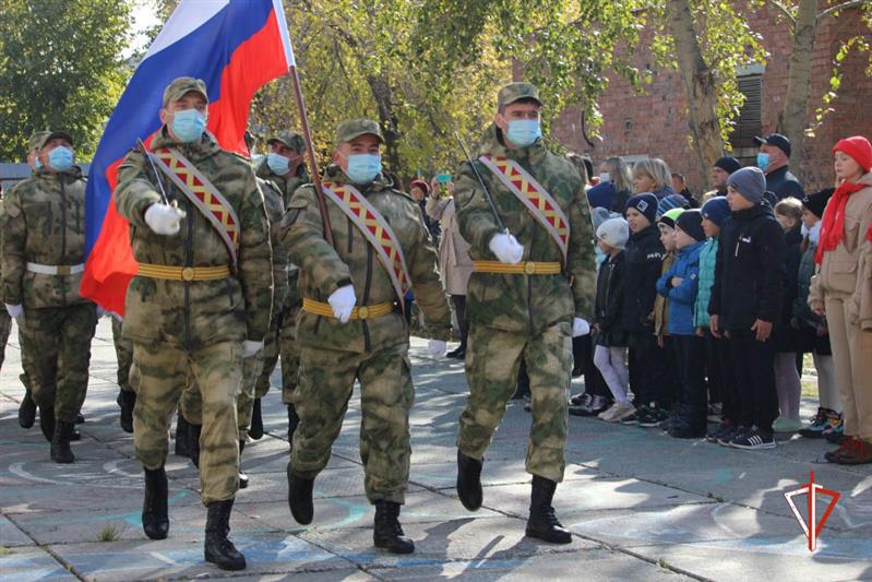На Урале увековечили память о погибшем воине правопорядка
