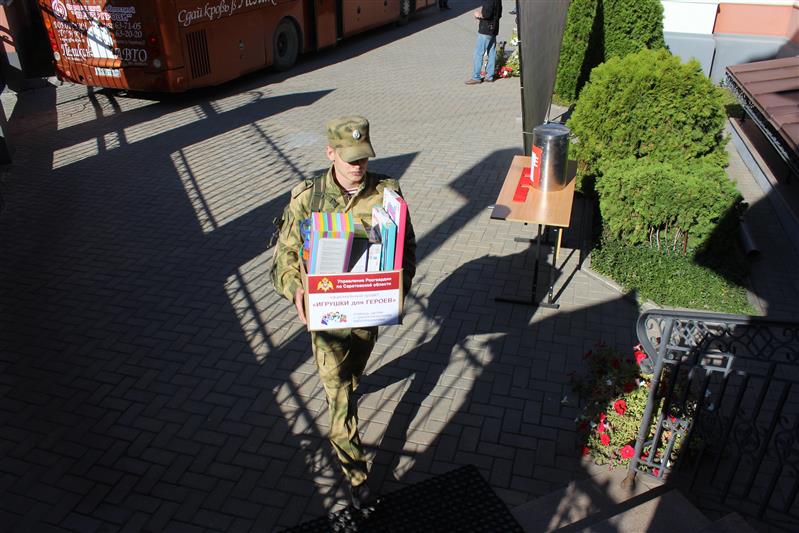 Саратовские росгвардейцы поддержали акцию в поддержку детей с онкологическими заболеваниями