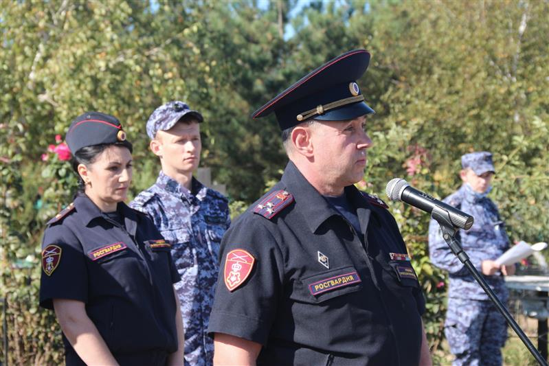 Память погибших коллег почтили росгвардейцы в Ростовской области