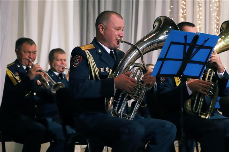 Военный оркестр штаба Приволжского округа Росгвардии дал первый концерт в Перми