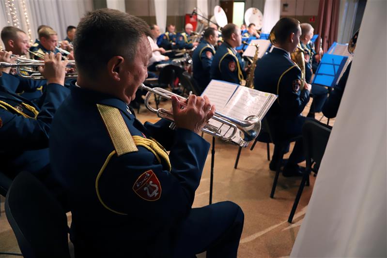 Военный оркестр штаба Приволжского округа Росгвардии дал первый концерт в Перми
