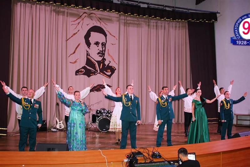 Ансамбль песни и пляски Северо-Кавказского округа Росгвардии  дал концерты в Пятигорске