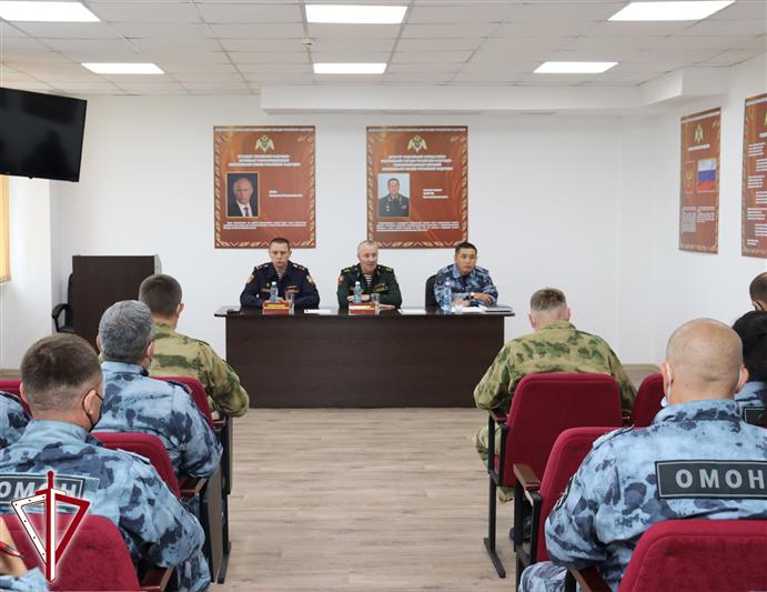 Командующий Сибирским округом Росгвардии проинспектировал подразделения ведомства в Республике Алтай