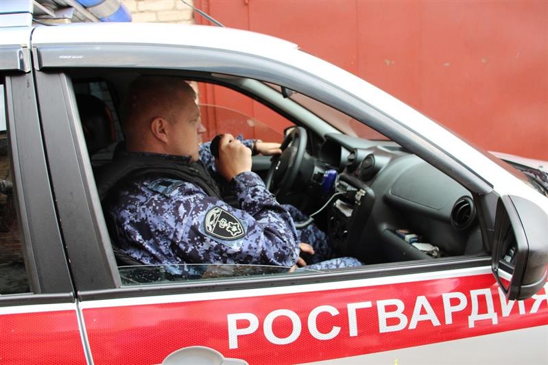 Попытку разбойного нападения на офис финансовой организации пресекли росгвардейцы в Кандалакше