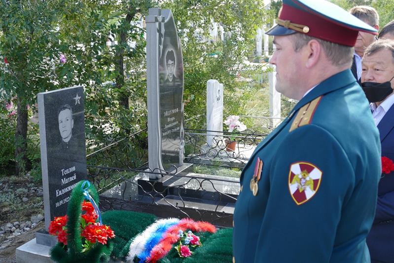 Росгвардия  в Тыве взяла шефство над памятником участника Великой Отечественной войны