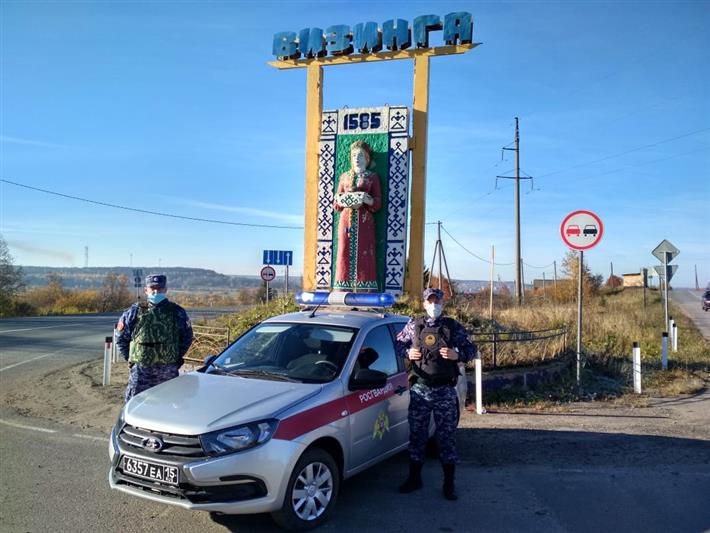 В Коми росгвардейцы задержали водителя, скрывшегося с места ДТП