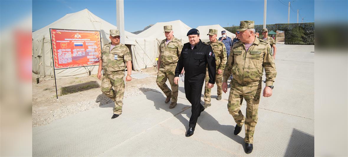 Заместитель директора Росгвардии генерал-полковник полиции Сергей Лебедев совершил рабочую поездку в Южный округ войск национальной гвардии Российской Федерации