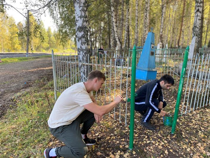 Росгвардейцы продолжают облагораживать места захоронений фронтовиков в Томске