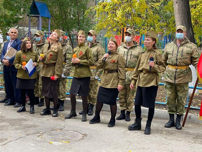Торжественным маршем для 100-летнего ветерана войны прошли росгвардейцы в Уфе