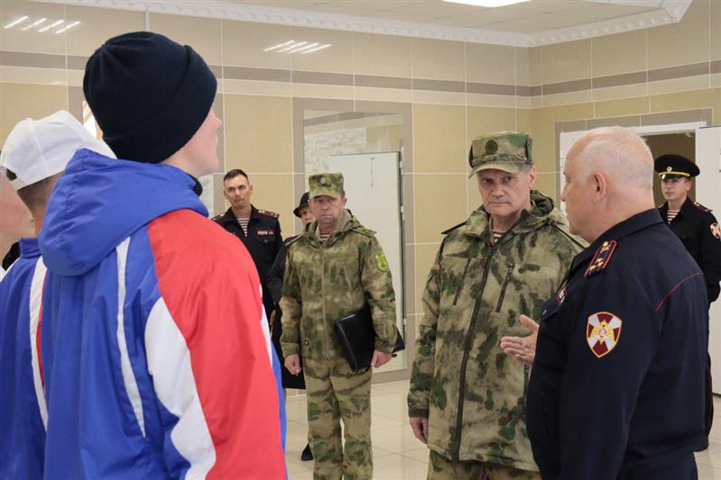 Заместитель директора Росгвардии генерал-полковник Алексей Беззубиков совершил рабочую поездку в Пермский  край