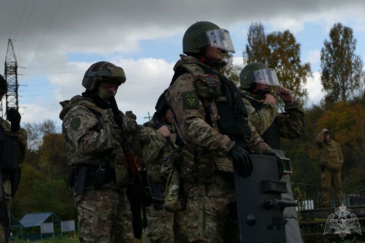 Кемеровский ОМОН Росгвардии завершил полевой выход (видео)