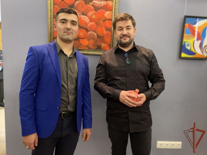 Выставка картин офицера Росгвардии открылась в Томске (фото, видео)